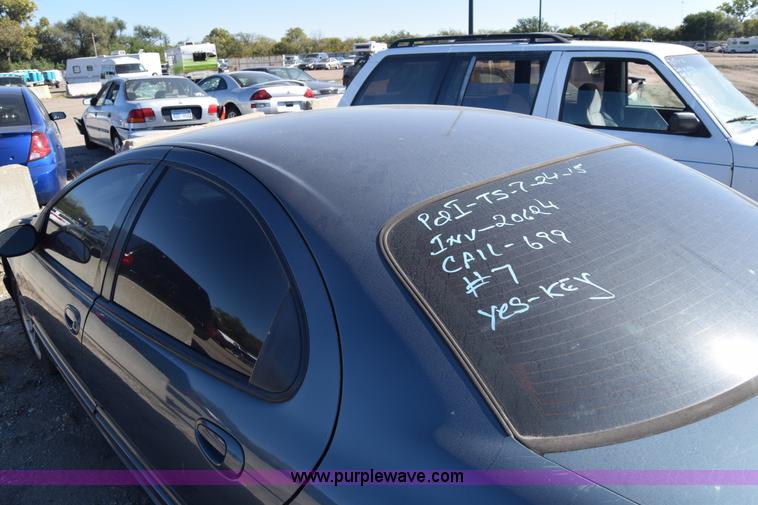 image for item J7099 2002 Chrysler Concorde LXI