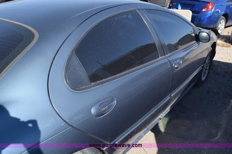 image for item J7099 2002 Chrysler Concorde LXI