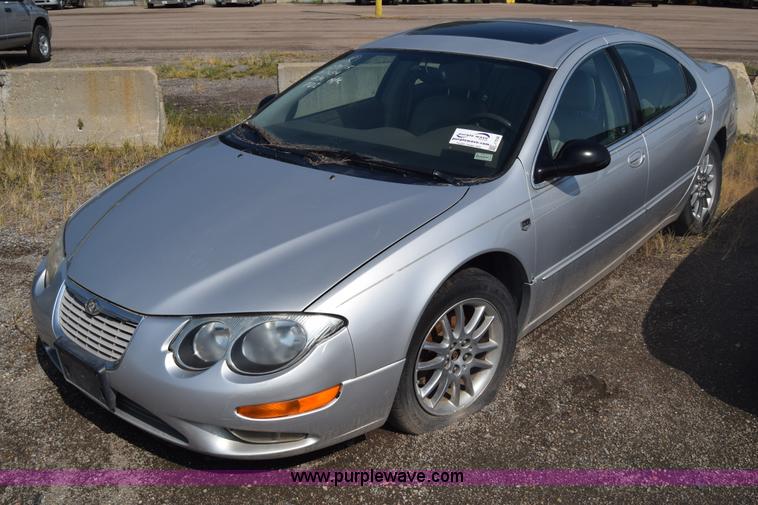 image for item J7238 2002 Chrysler 300M