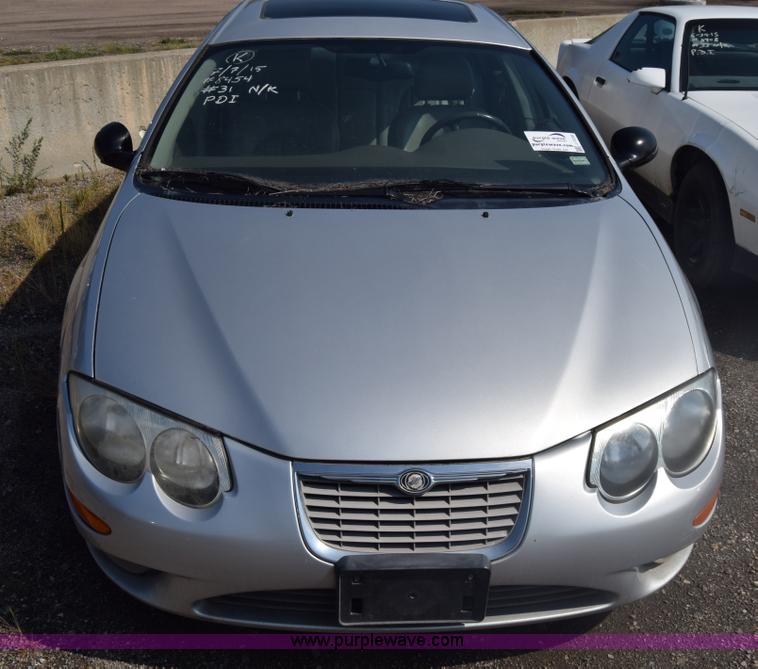 image for item J7238 2002 Chrysler 300M