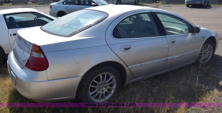 image for item J7238 2002 Chrysler 300M