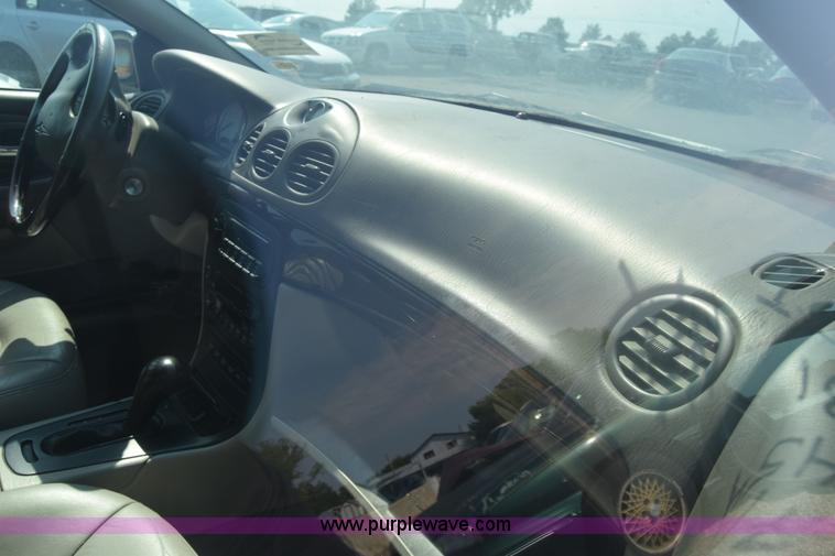 image for item J7238 2002 Chrysler 300M