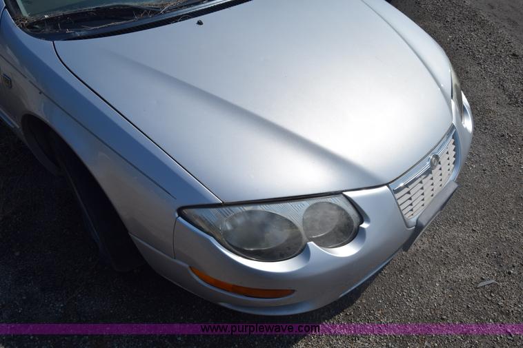 image for item J7238 2002 Chrysler 300M