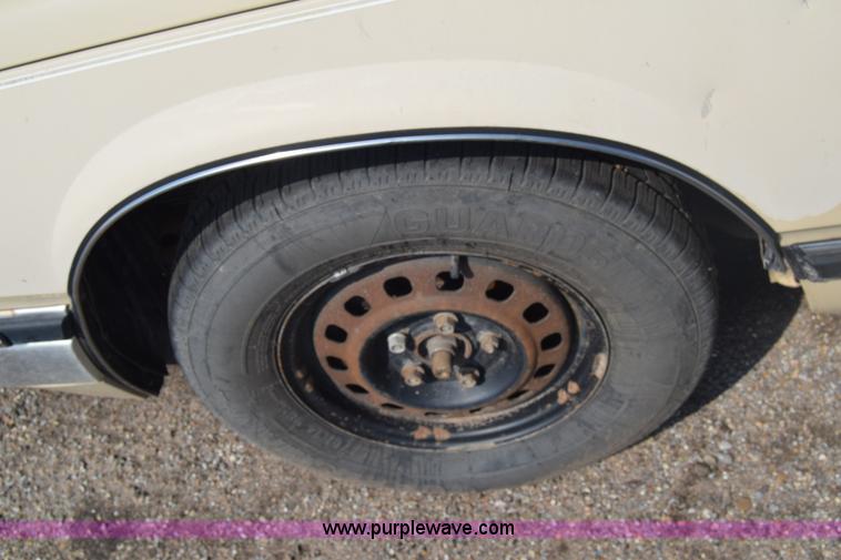 image for item J7239 1986 Buick LeSabre Limited