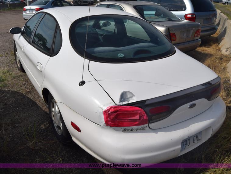 image for item J7241 1998 Ford Taurus LX