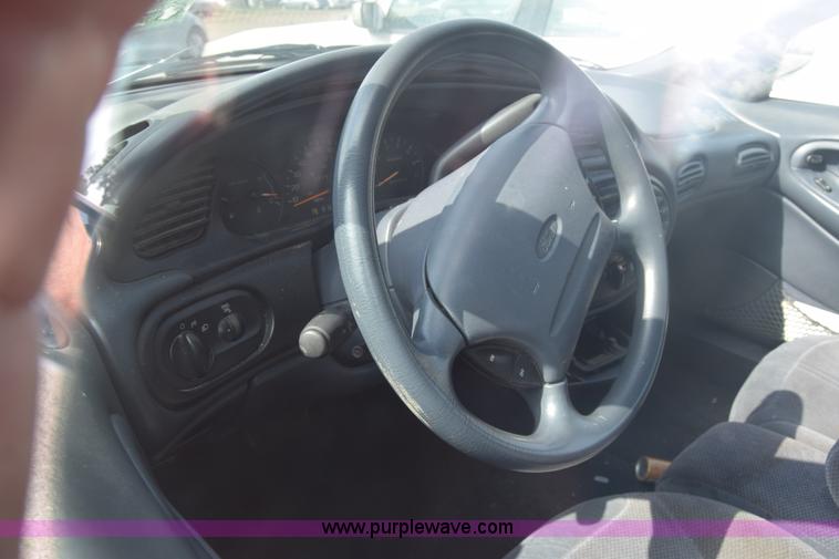 image for item J7241 1998 Ford Taurus LX