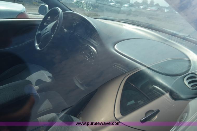 image for item J7241 1998 Ford Taurus LX