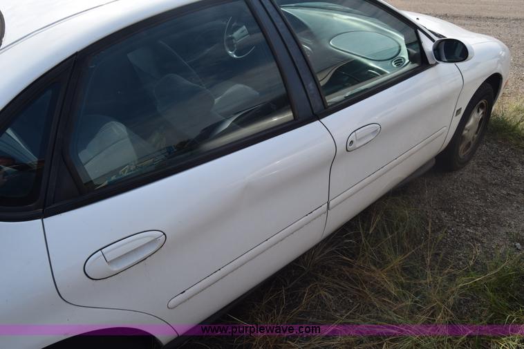 image for item J7241 1998 Ford Taurus LX