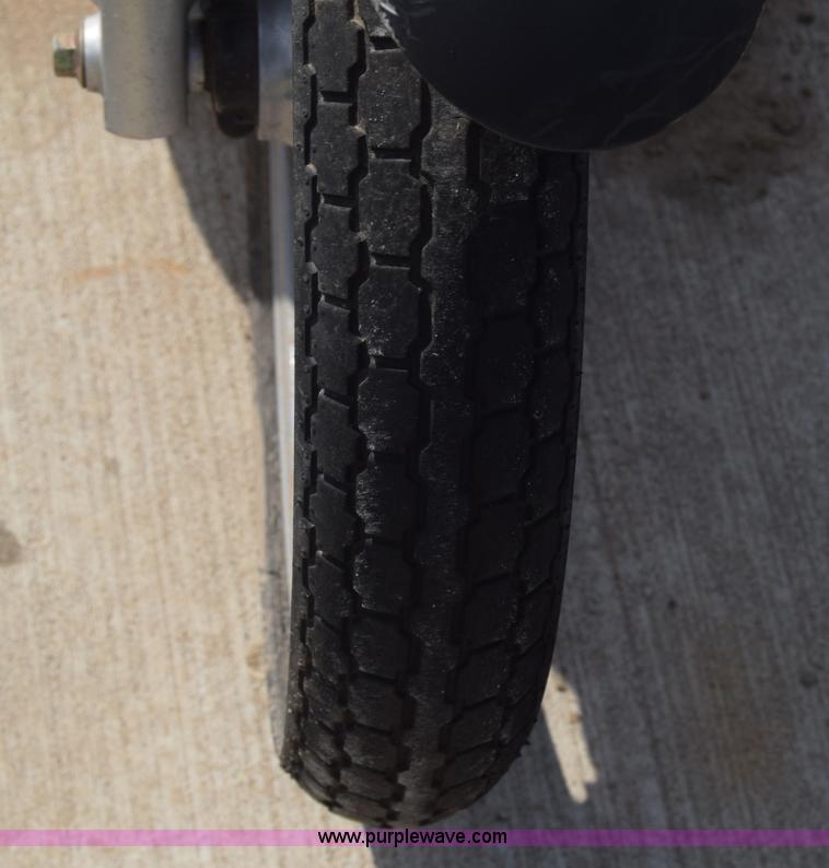 image for item J7242 2005 Kymc People moped