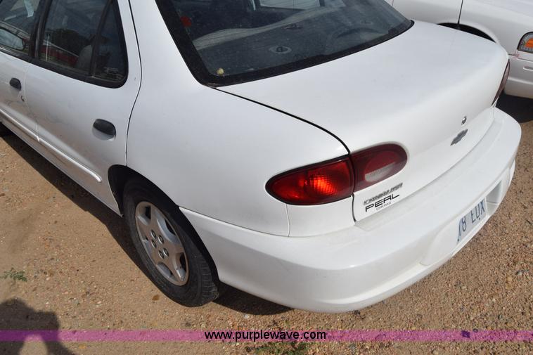 image for item J8011 2002 Chevrolet Cavalier