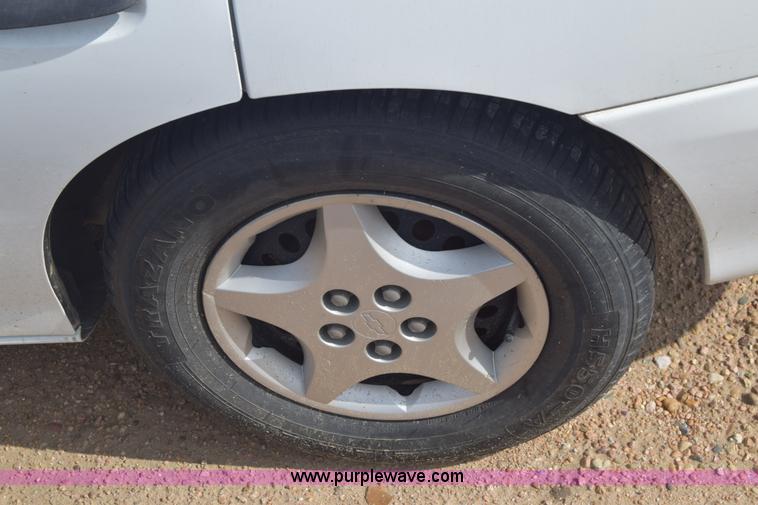 image for item J8011 2002 Chevrolet Cavalier