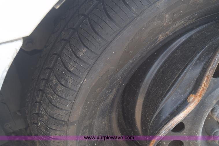 image for item J8011 2002 Chevrolet Cavalier