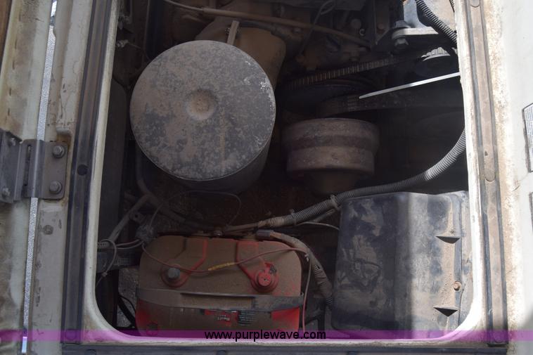 image for item J8012 1999 Yamaha golf cart