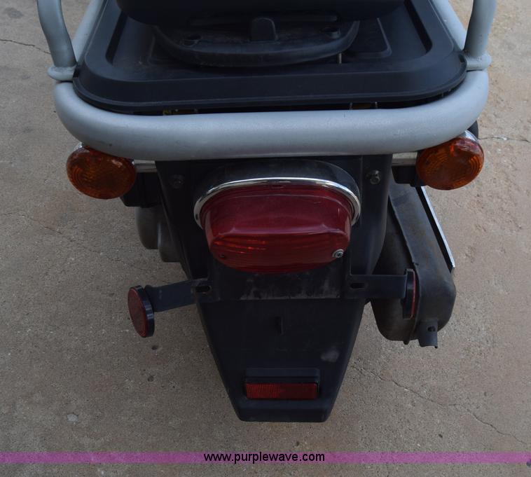 image for item J8014 2007 Basham MC60 moped