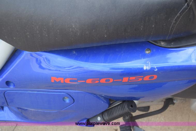 image for item J8014 2007 Basham MC60 moped