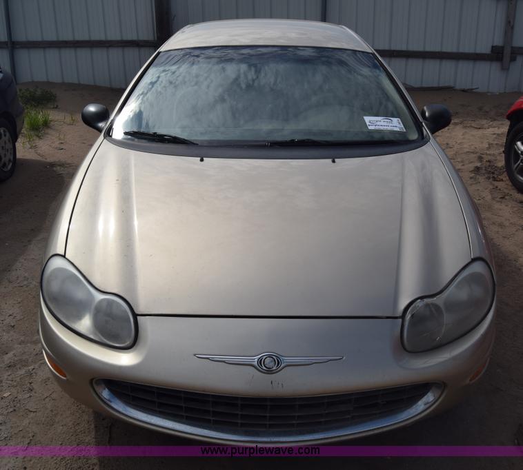 image for item J8015 2000 Chrysler Concorde