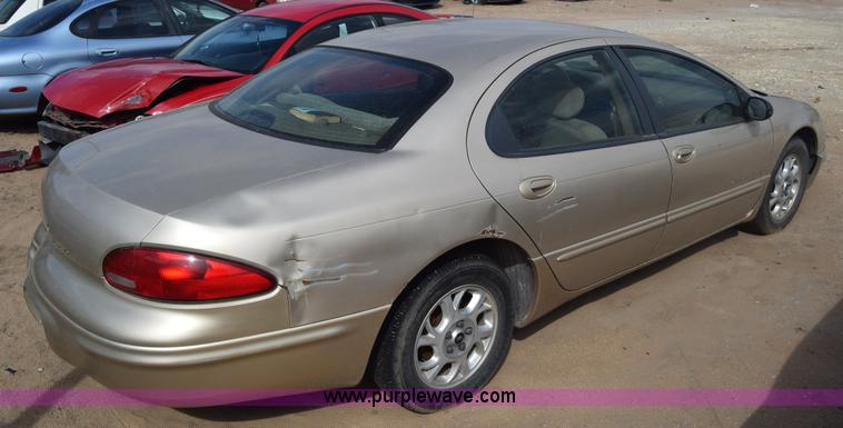 image for item J8015 2000 Chrysler Concorde