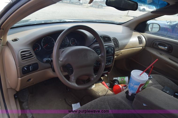 image for item J8015 2000 Chrysler Concorde