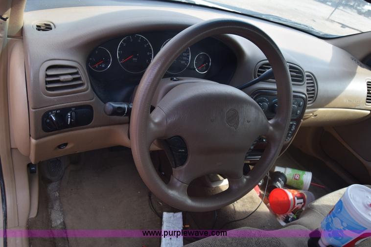 image for item J8015 2000 Chrysler Concorde