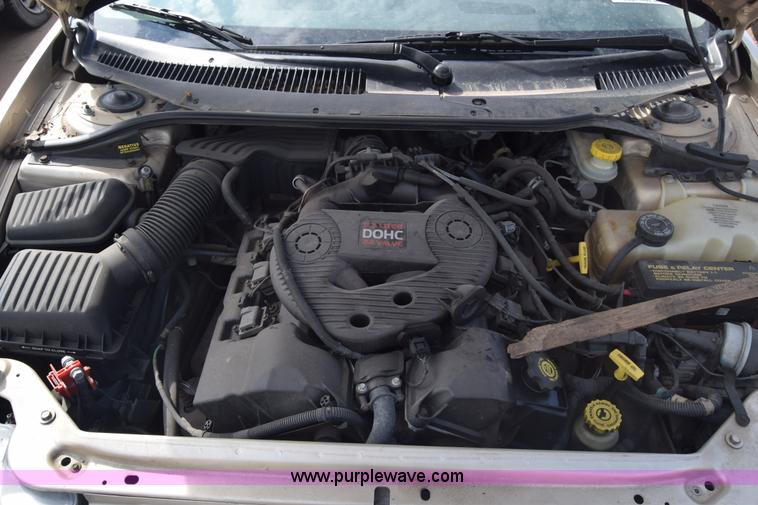 image for item J8015 2000 Chrysler Concorde