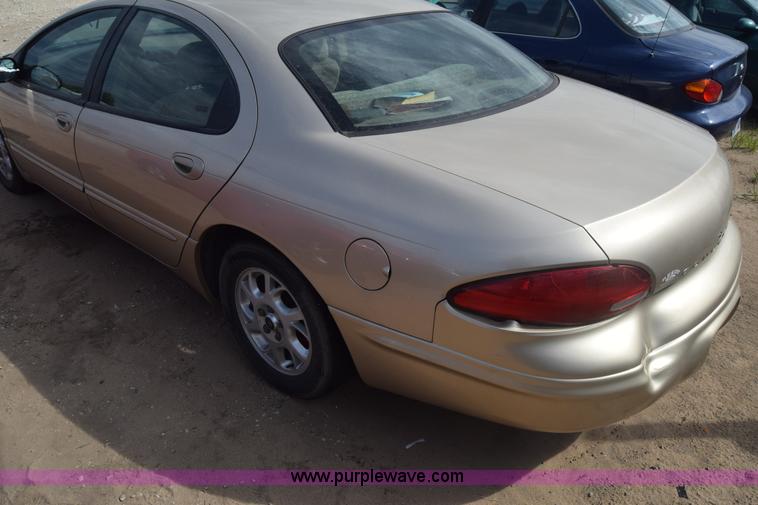 image for item J8015 2000 Chrysler Concorde