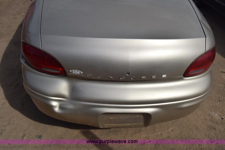 image for item J8015 2000 Chrysler Concorde