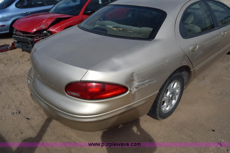 image for item J8015 2000 Chrysler Concorde