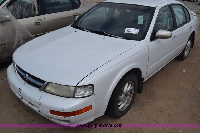 image for item J8018 1997 Nissan Maxima