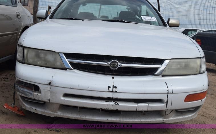 image for item J8018 1997 Nissan Maxima
