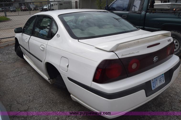 image for item J8020 2003 Chevrolet Impala LS