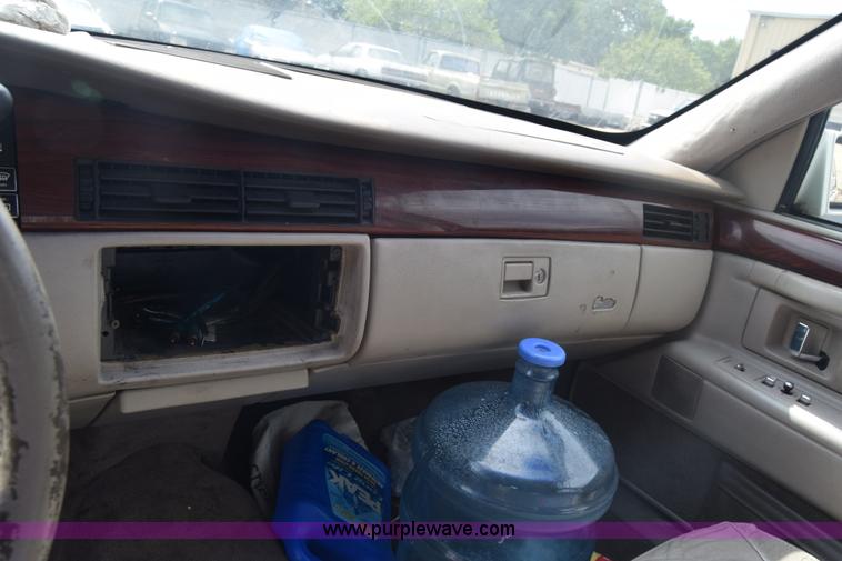 image for item J8022 1995 Cadillac DeVille