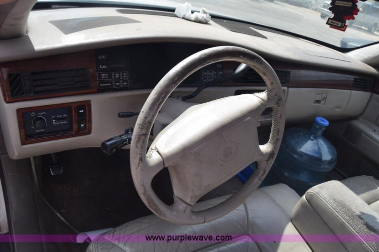 image for item J8022 1995 Cadillac DeVille