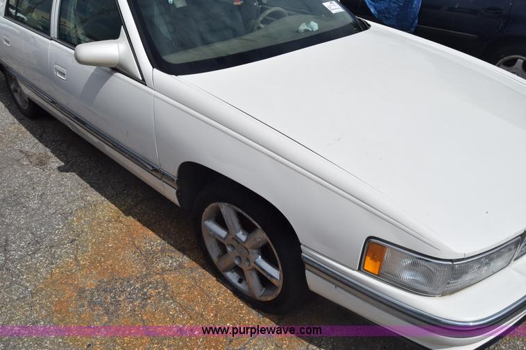 image for item J8022 1995 Cadillac DeVille