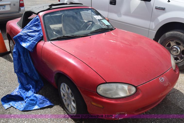 image for item J8023 1999 Mazda MX-5 Miata