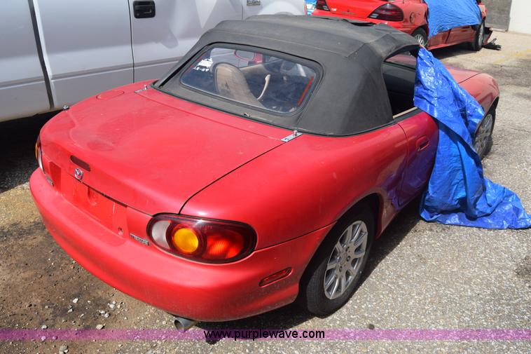 image for item J8023 1999 Mazda MX-5 Miata