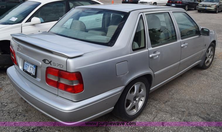 image for item J8024 1999 Volvo S70 T5