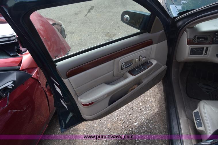 image for item J8025 1997 Cadillac DeVille