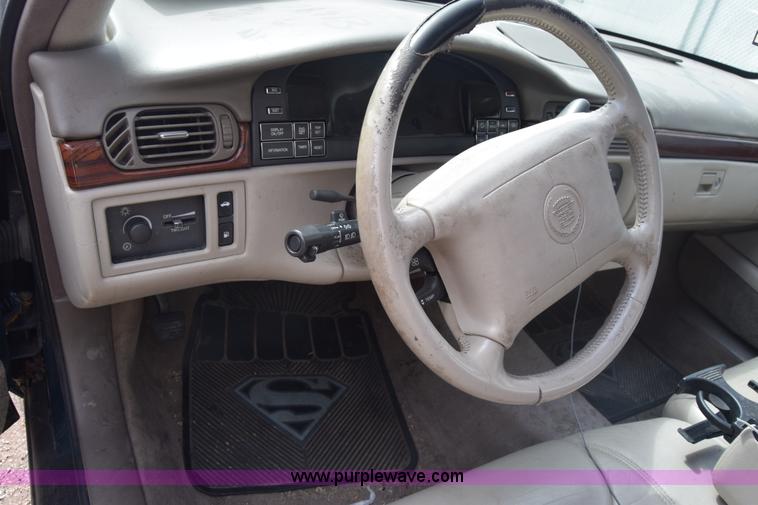 image for item J8025 1997 Cadillac DeVille