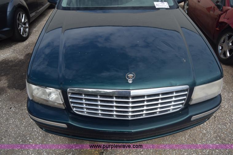 image for item J8025 1997 Cadillac DeVille