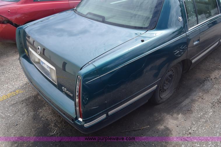 image for item J8025 1997 Cadillac DeVille
