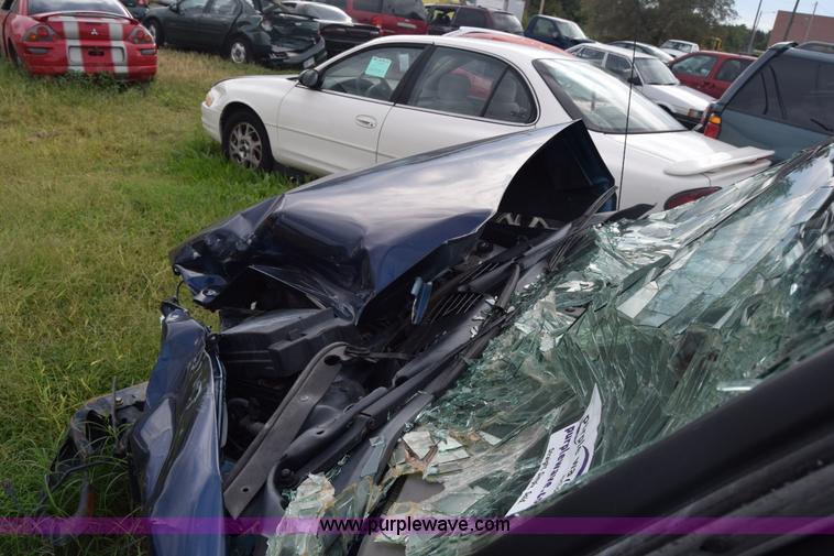 image for item J8028 2002 Chevrolet Trailblazer LS SUV