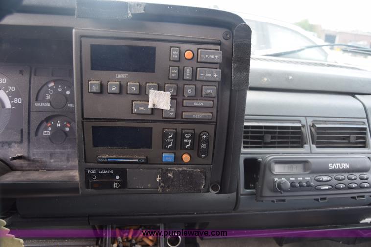 image for item J8029 1989 Chevrolet 1500 pickup truck