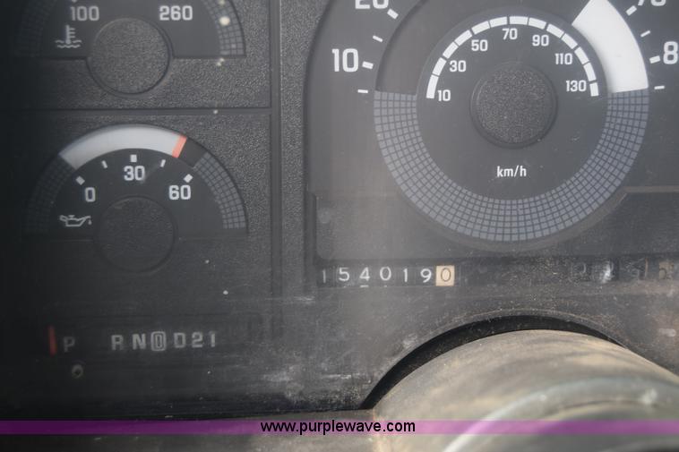 image for item J8029 1989 Chevrolet 1500 pickup truck