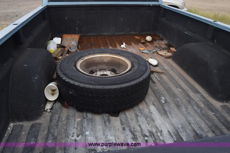 image for item J8029 1989 Chevrolet 1500 pickup truck