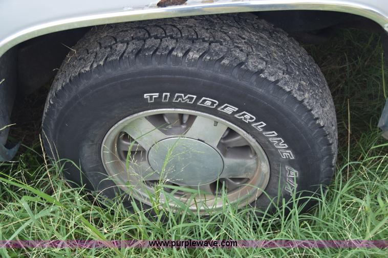 image for item J8029 1989 Chevrolet 1500 pickup truck