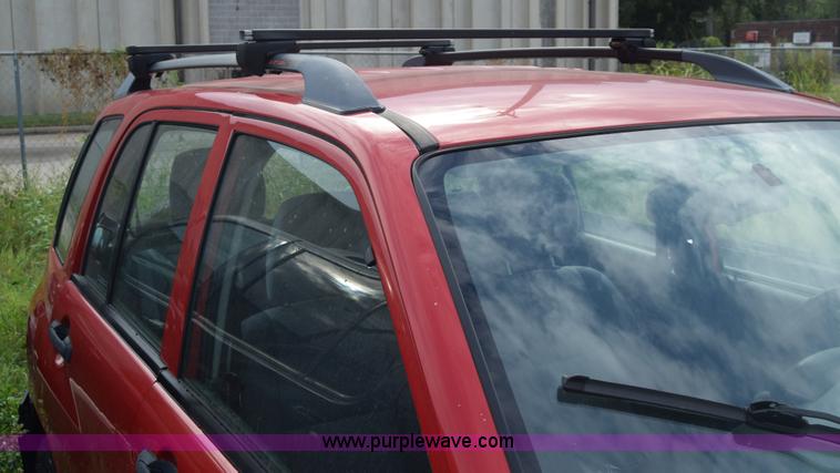 image for item J8035 1999 Chevrolet Tracker SUV