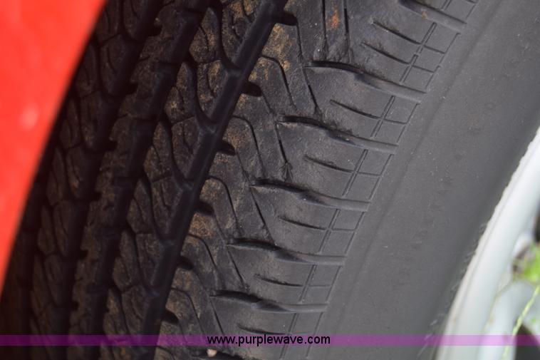 image for item J8035 1999 Chevrolet Tracker SUV