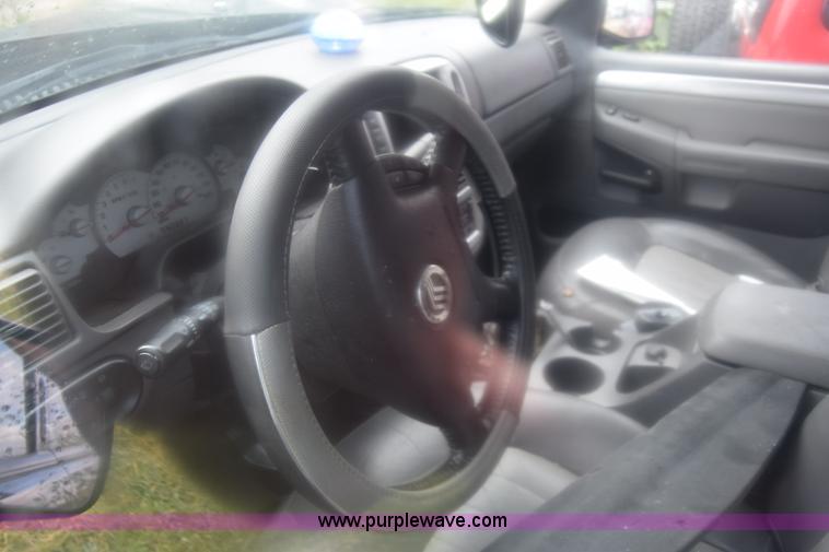 image for item J8036 2003 Mercury Mountaineer SUV