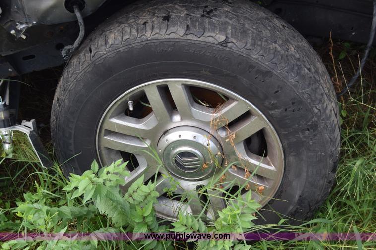 image for item J8036 2003 Mercury Mountaineer SUV