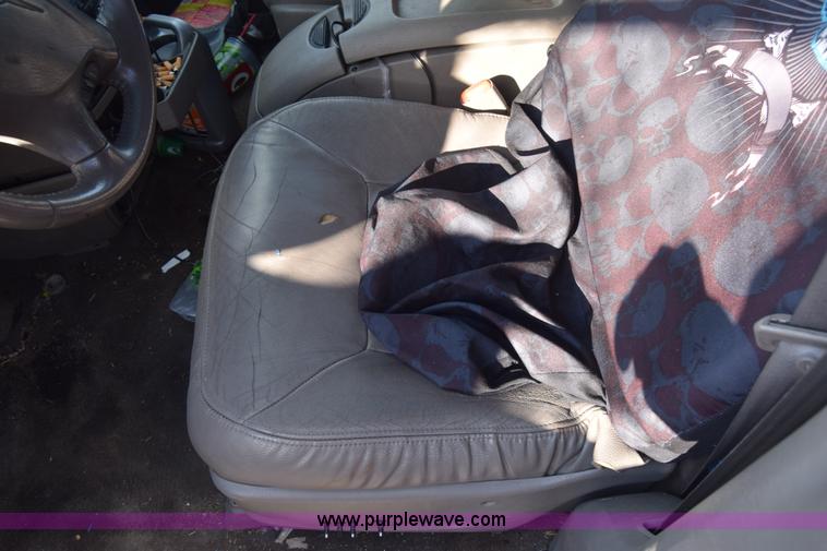 image for item K4750 2001 Chrysler Town & Country